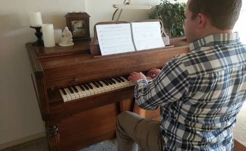 Teach Yourself How to Play Hymns on the Piano in 7 Steps